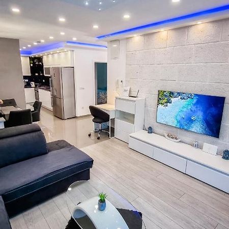 Deluxe Apartment F & M Tucepi Bagian luar foto