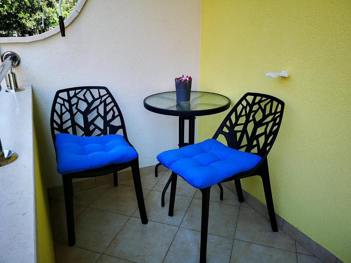 Deluxe Apartment F & M Tucepi Bagian luar foto