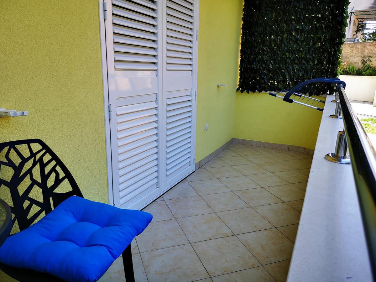 Deluxe Apartment F & M Tucepi Bagian luar foto
