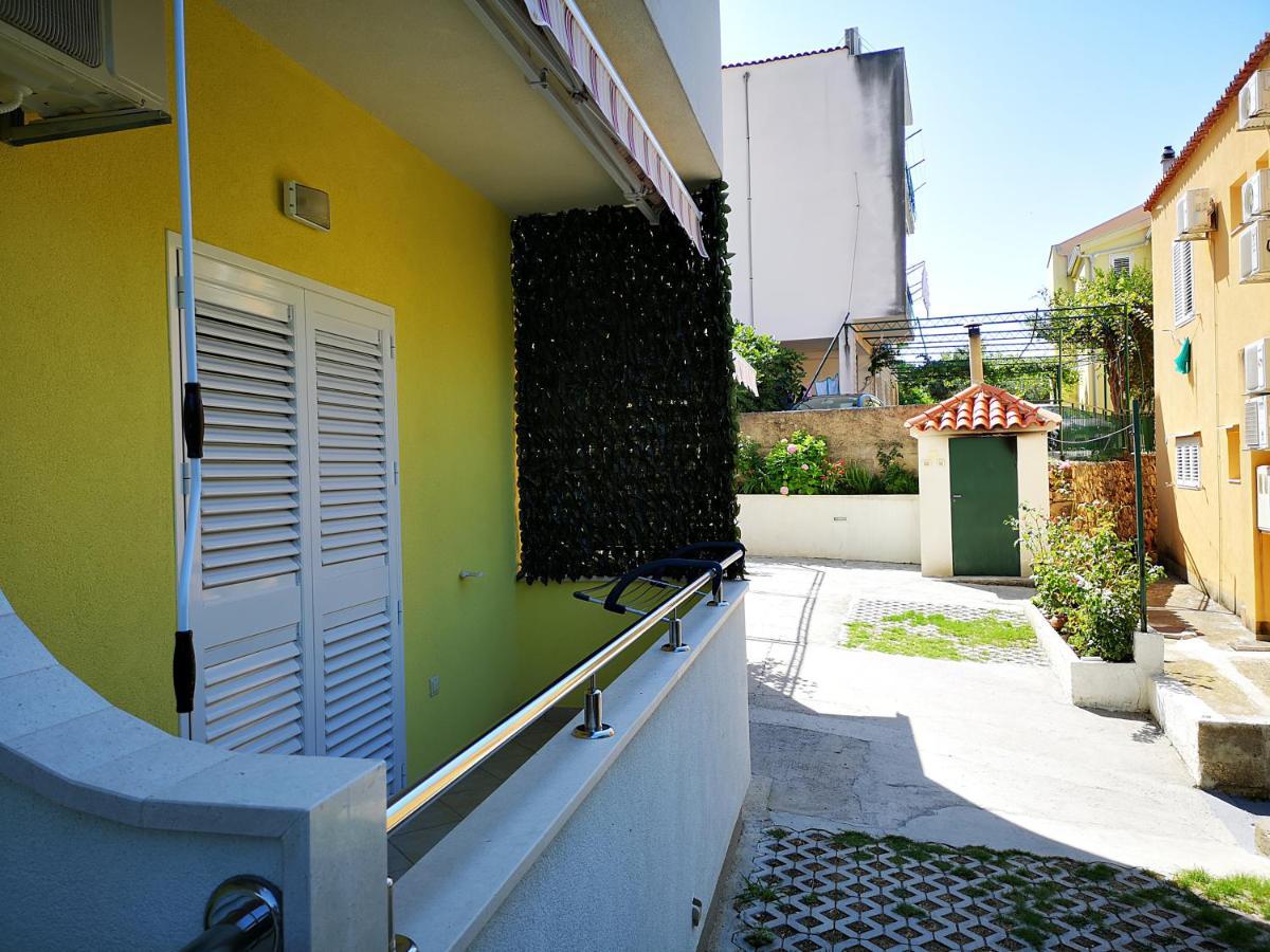 Deluxe Apartment F & M Tucepi Bagian luar foto
