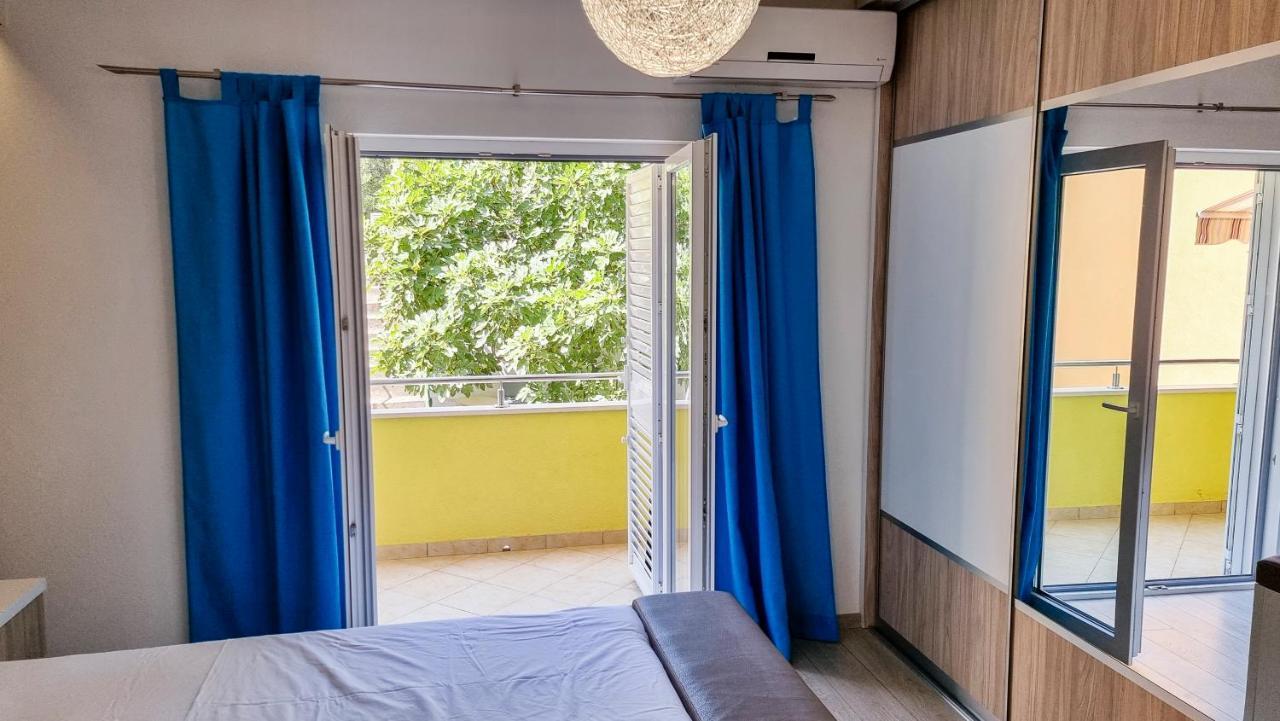 Deluxe Apartment F & M Tucepi Bagian luar foto