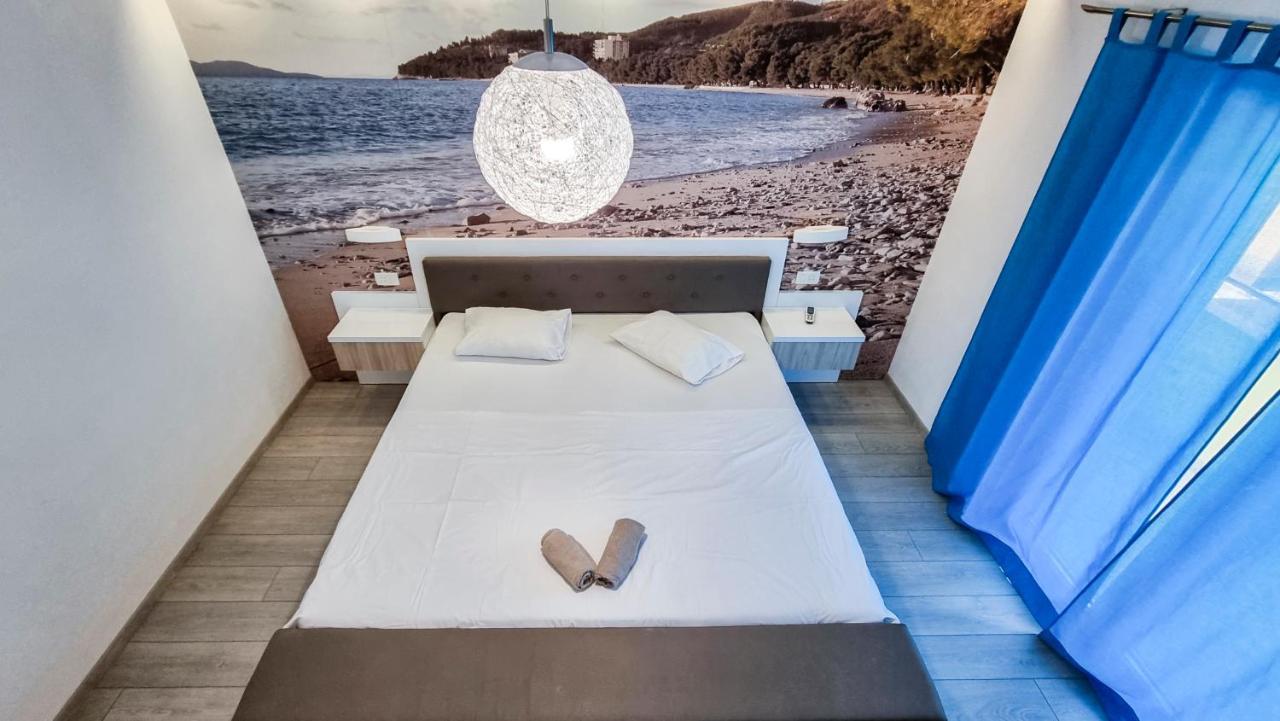 Deluxe Apartment F & M Tucepi Bagian luar foto