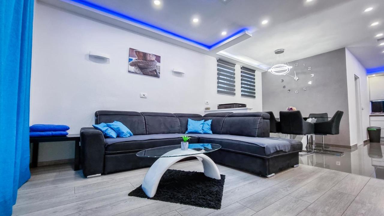 Deluxe Apartment F & M Tucepi Bagian luar foto