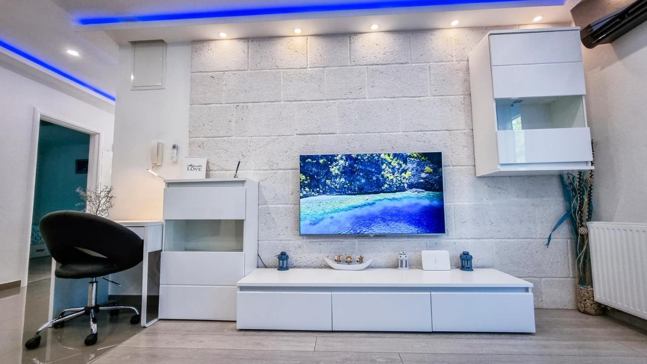 Deluxe Apartment F & M Tucepi Bagian luar foto