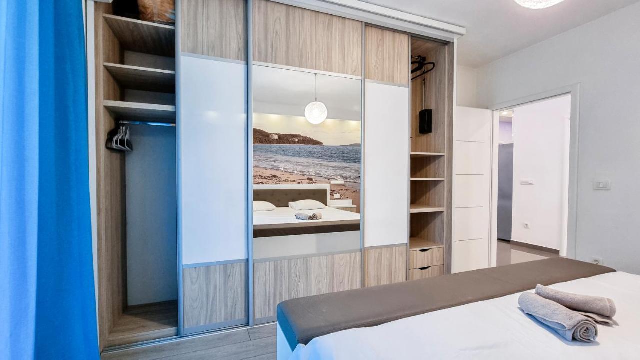 Deluxe Apartment F & M Tucepi Bagian luar foto