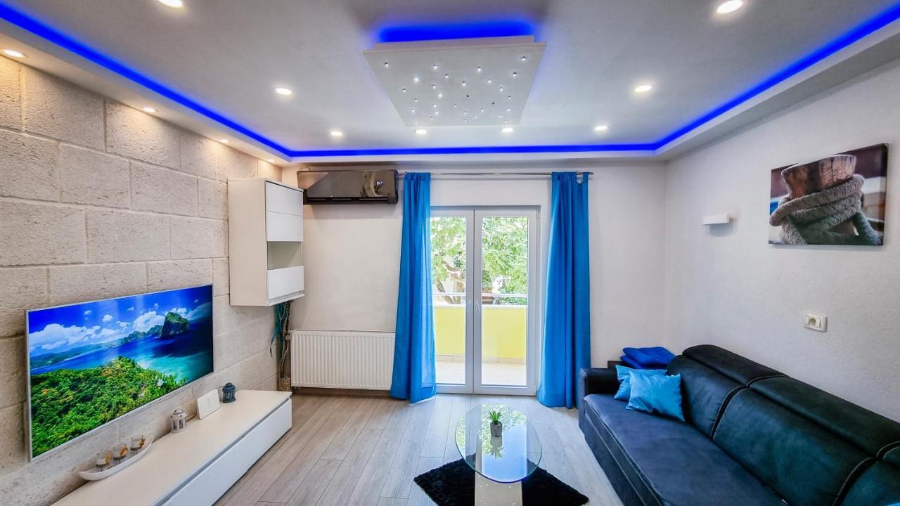 Deluxe Apartment F & M Tucepi Bagian luar foto