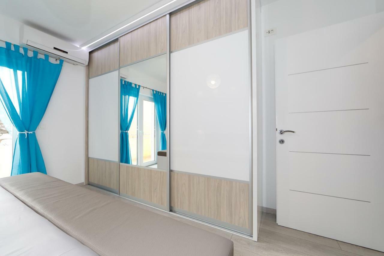 Deluxe Apartment F & M Tucepi Bagian luar foto