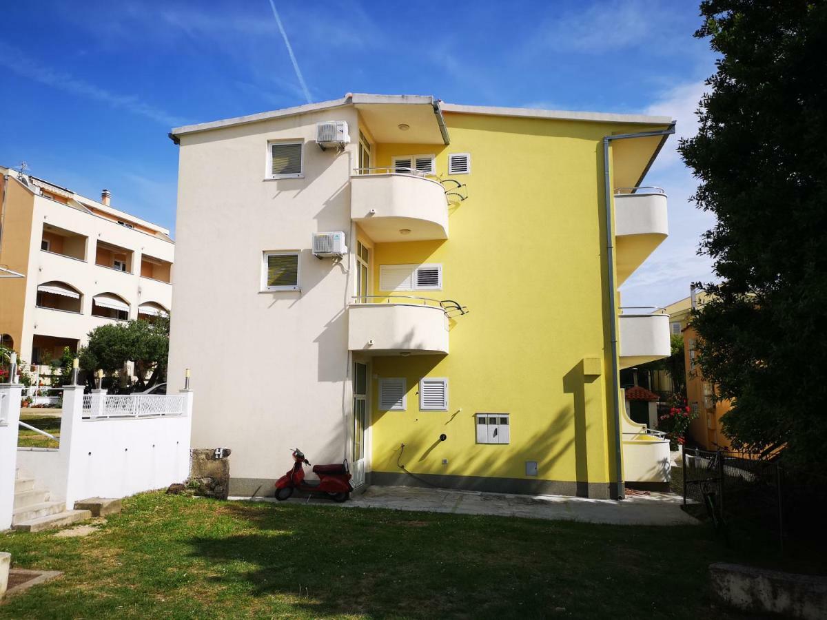 Deluxe Apartment F & M Tucepi Bagian luar foto